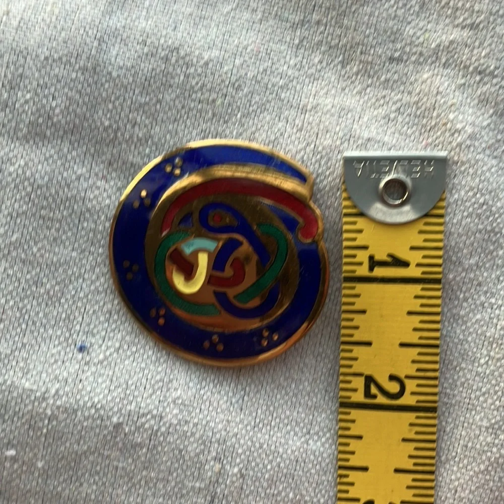 Vintage 1970s/80s Tara Ware Irish Celtic Enamel Bird Brooch Gold Tone
